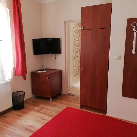 Siesta Panzio Sosto Bed & Breakfast *
